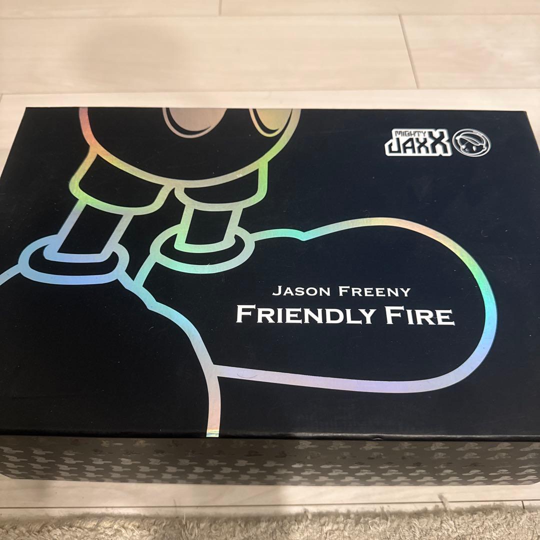 Mighty Jaxx Friendly Fire 限定ゴールドクローム
