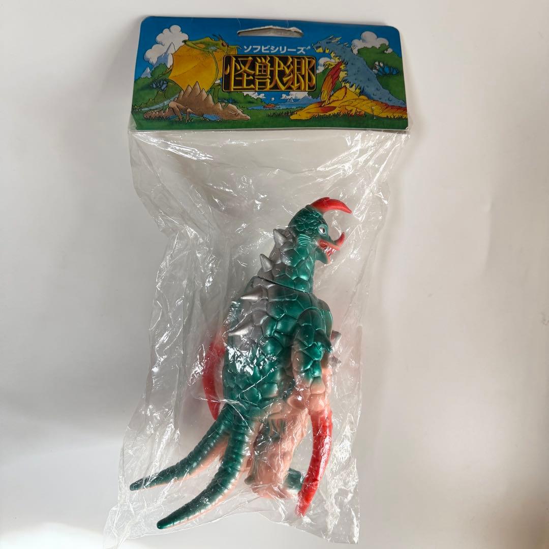 怪獣郷　アストロモンス　グリーン　ソフビ　フィギュア　ウルトラマンタロウ