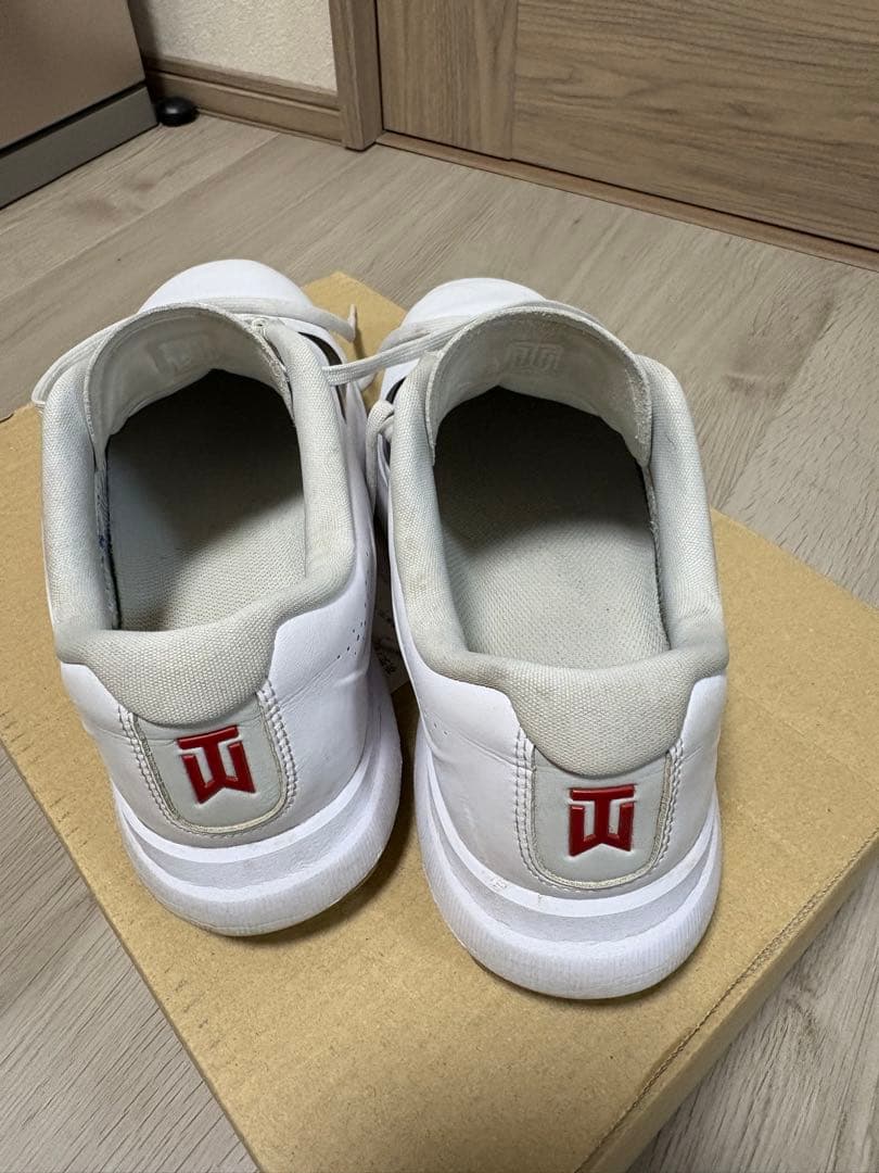 中古品タイガーウッズNIKE GOLF ナイキゴルフシューズ 26.5センチ