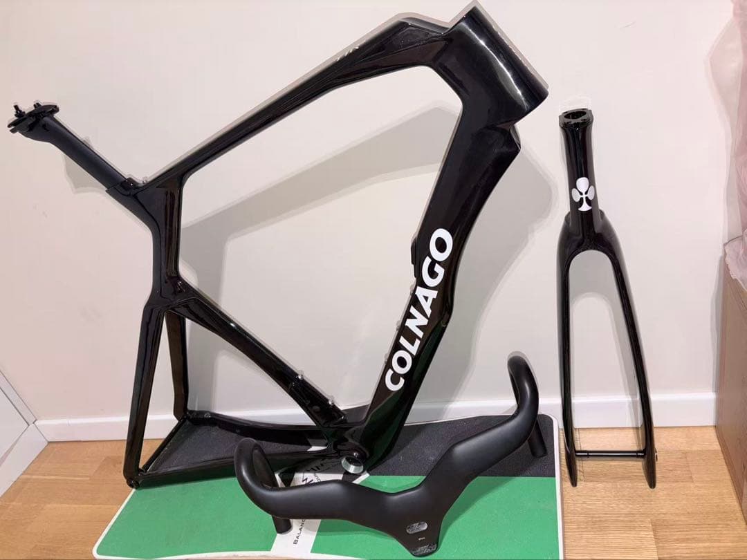 中華製 カーボンエアロフレーム Colnago系・Y1RS風デザイン