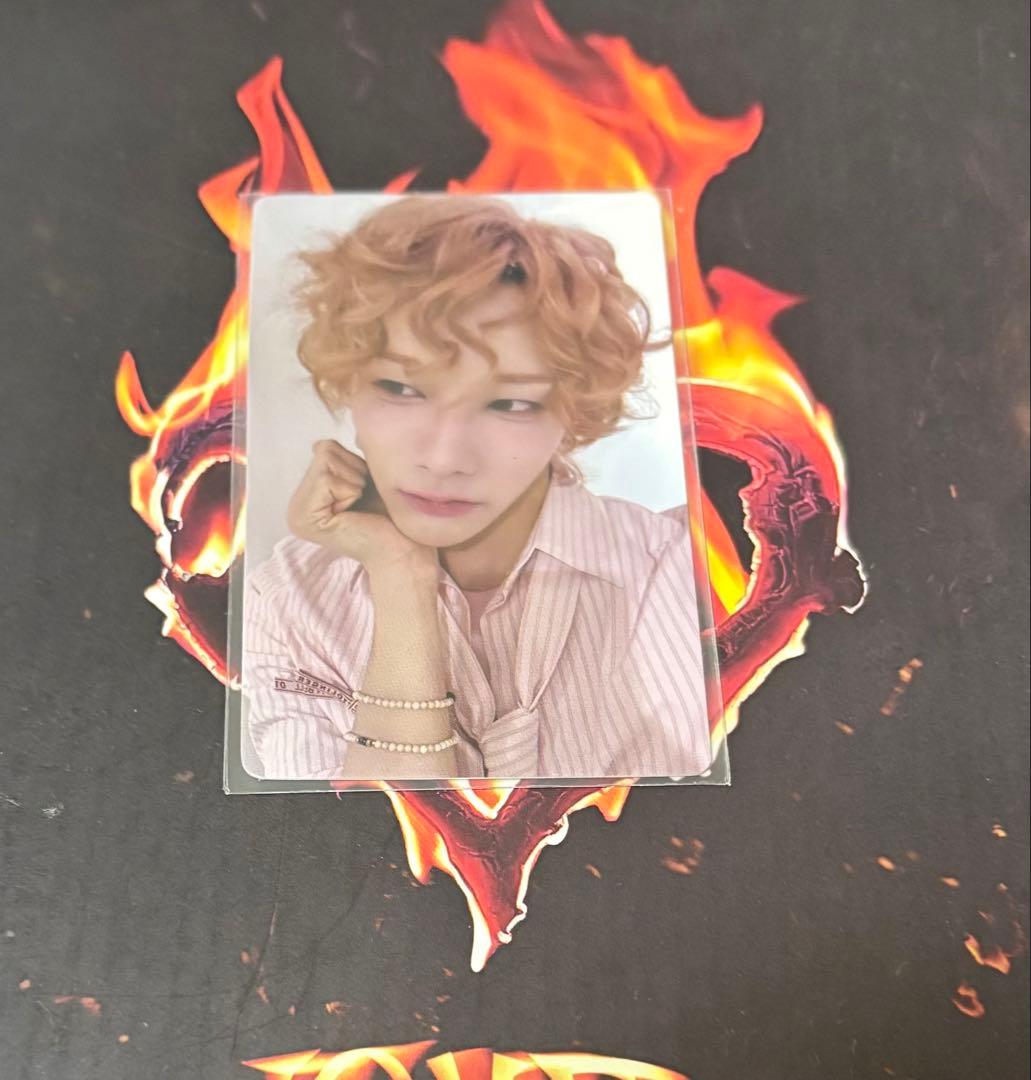 出回りなし XLOV JUMPUP ルイ トレカ 큐ver.