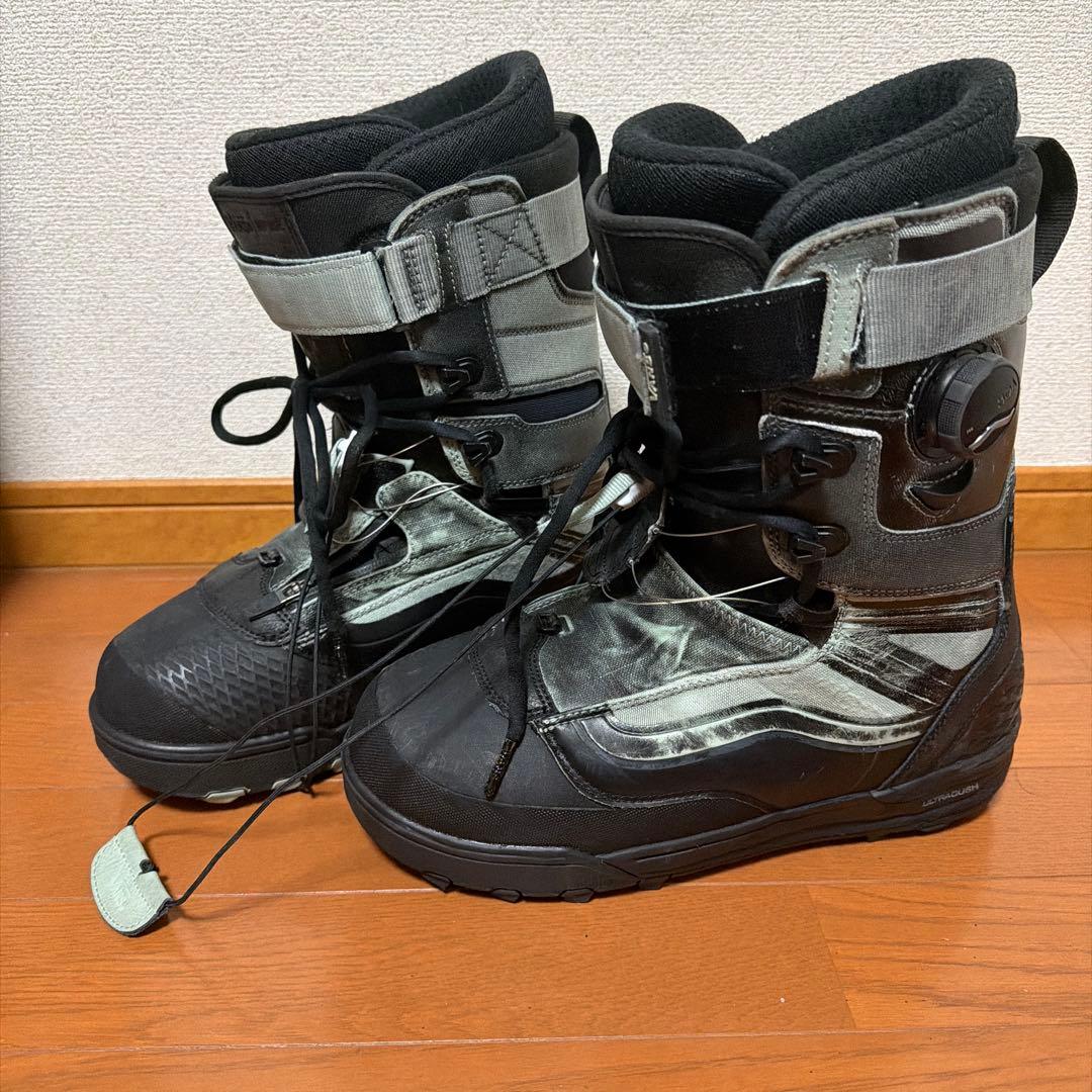 1/29 30のみ出品Vans スノーボードブーツ ブラック/シルバー