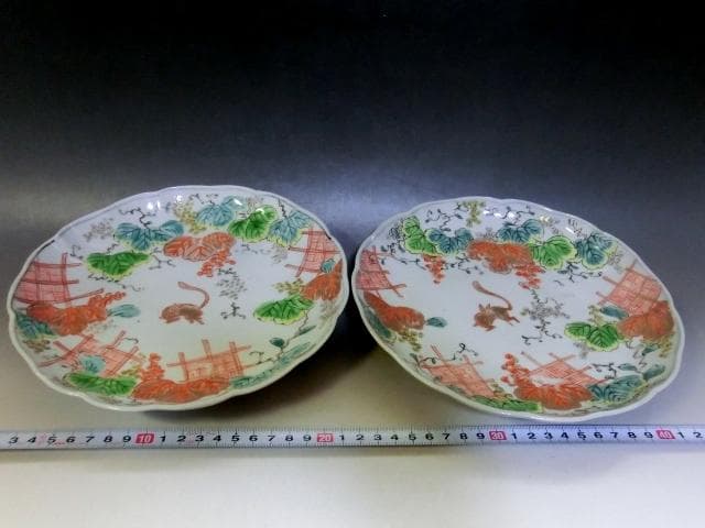 皿■古伊万里 兎紋 2枚(江戸後期～明治期)葡萄の絵 赤絵 時代物 骨董品■