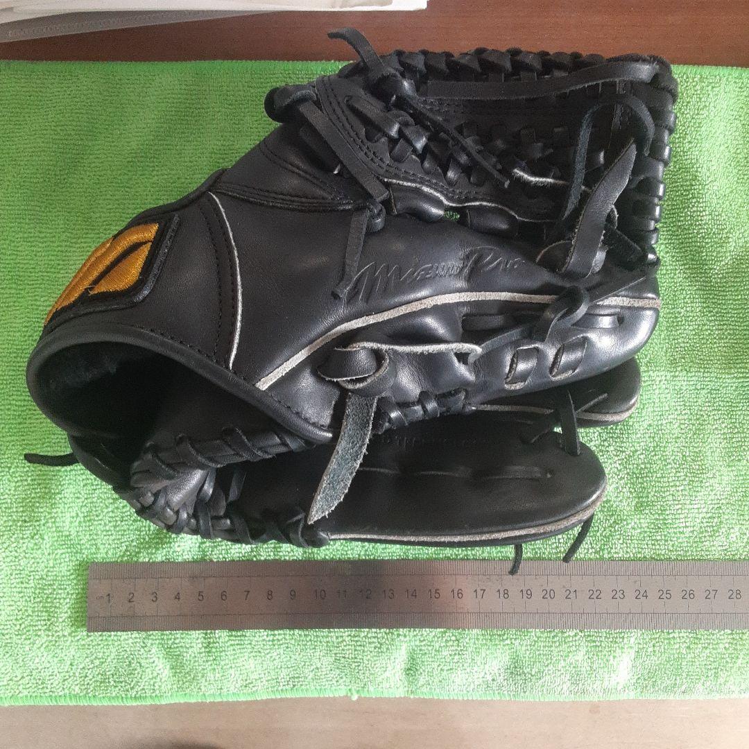 ミズノ　野球グローブ 黒