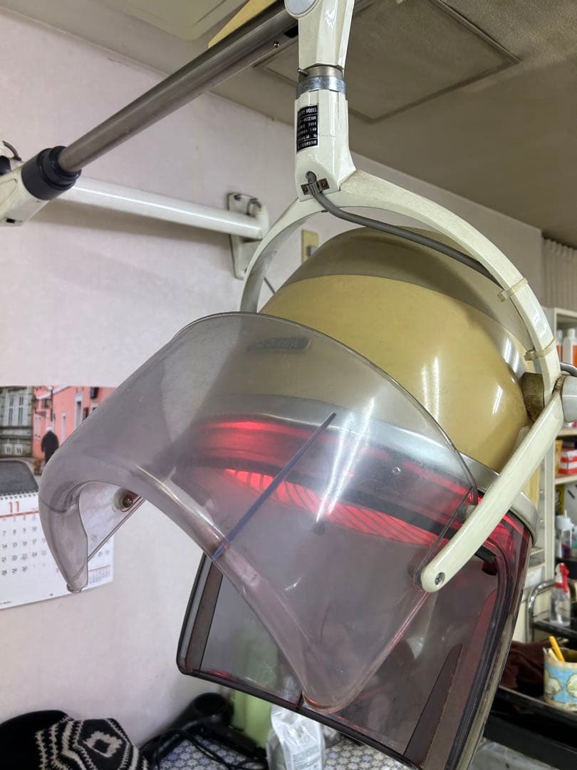 タキガワ　お釜ドライヤー　壁掛け　美容室　業務用　パーマ、カラー促進
