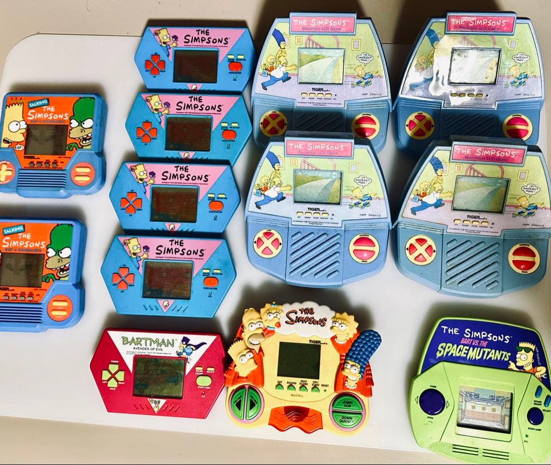 超激レアThe Simpsons 携帯型ゲームセット