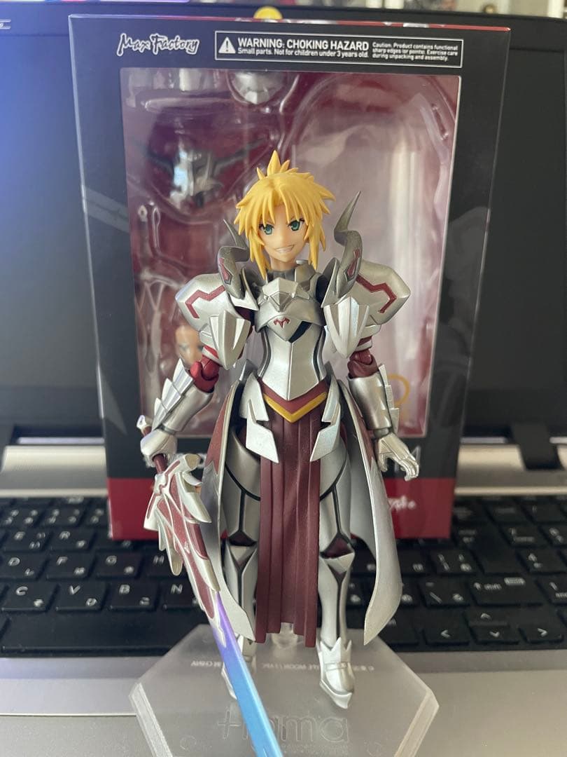 figma 赤のセイバー　モードレッド