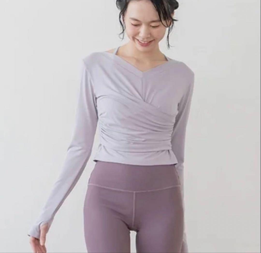 上下セットSUKALA ギャザークロスロングスリーブ ベーシックレギンス