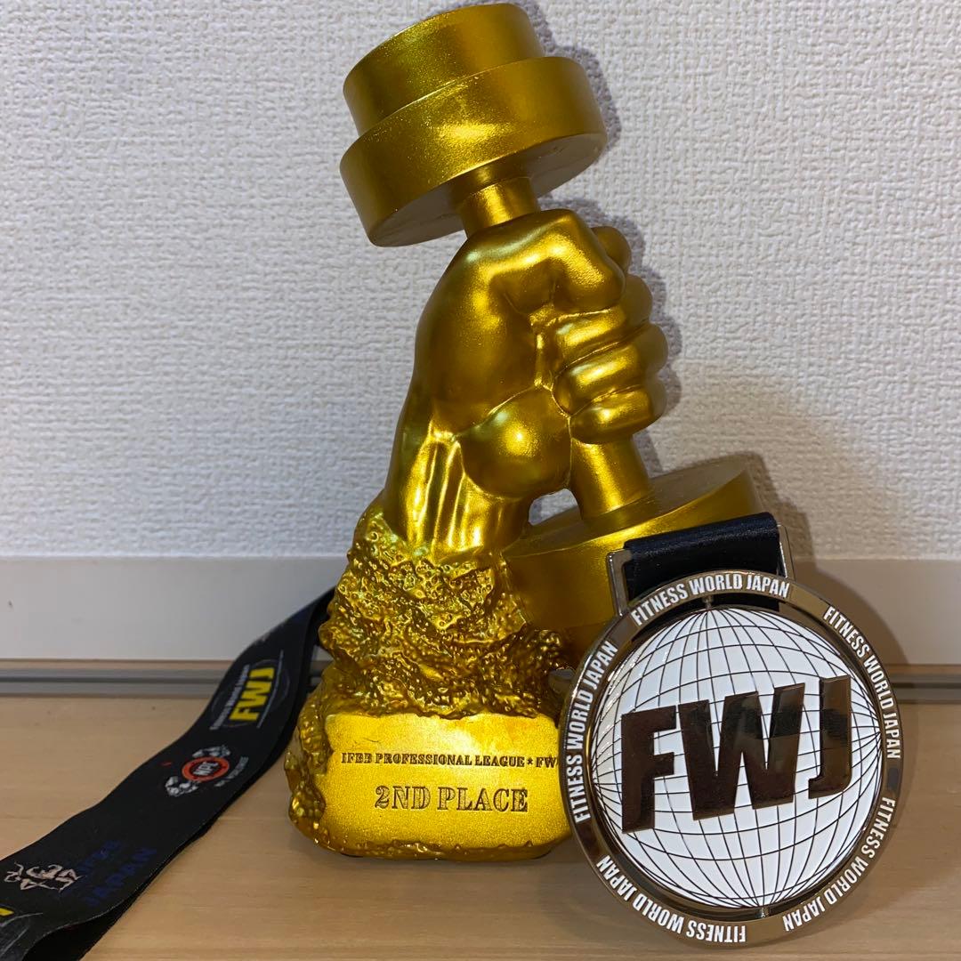 ＦＷＪ　フィジーク　トロフィーメダルセット　２位