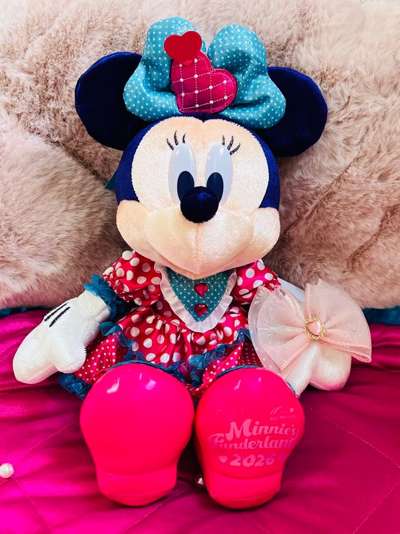 【お顔厳選 ディズニーパルパルーザ　ミニーのファンダーランド　ミニーぬいぐるみ】