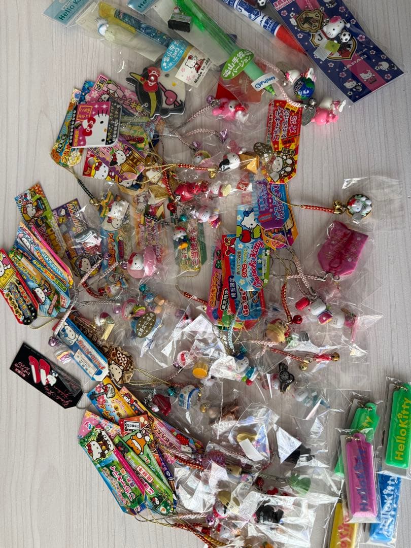 ハローキティ ご当地ストラップ セット