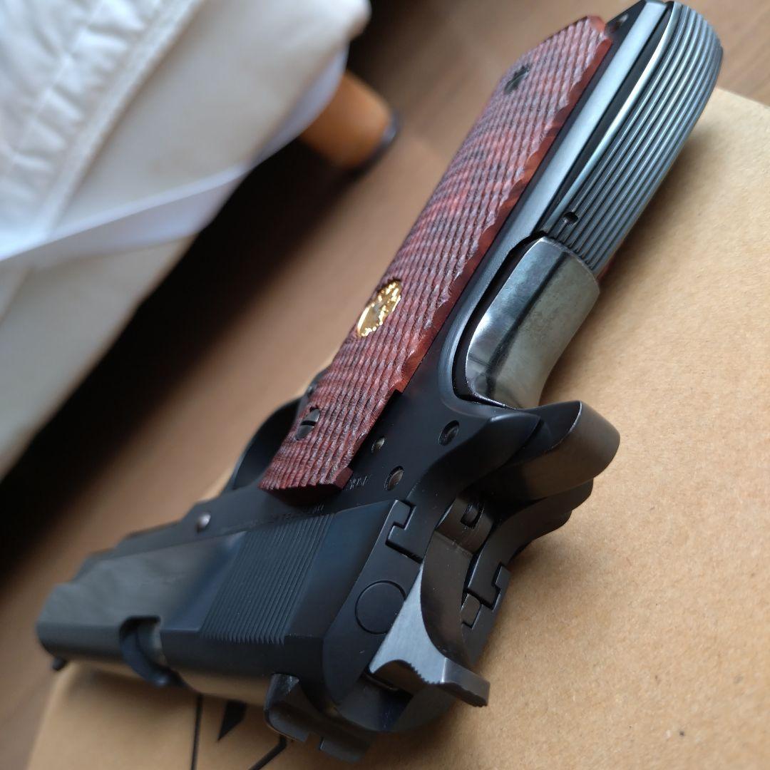 ウエスタンアームズ コルト MkIV シリーズ 70　ウッドグリップ