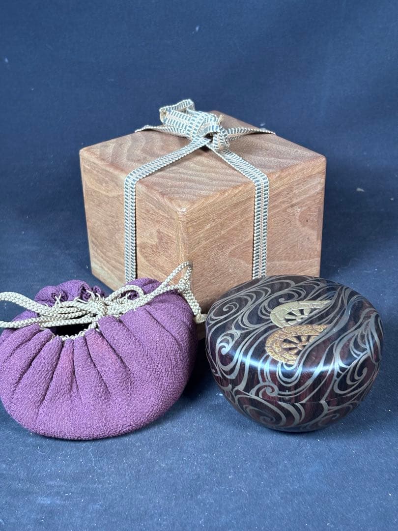 送料無料　棗　平棗　木地　嶋黒檀　黒柿？　和骨董　水車　蒔絵　茶道具　仕覆付き