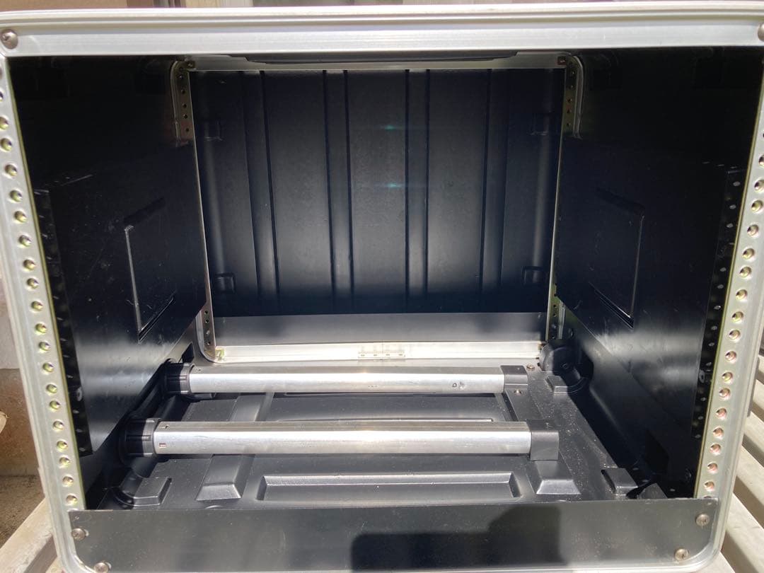 classic pro 8U ラックケース　キャスター、持ち手付