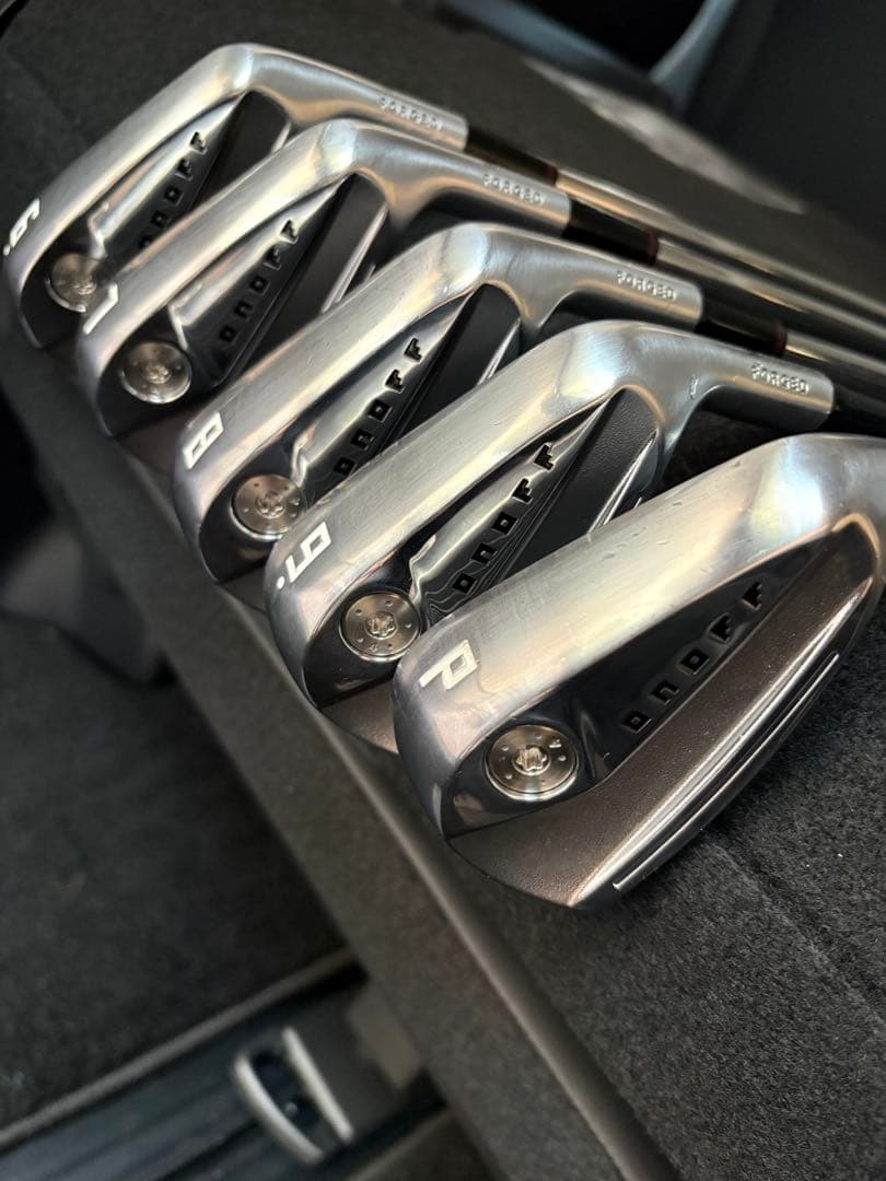 美品 オノフ KURO 2024 アイアン