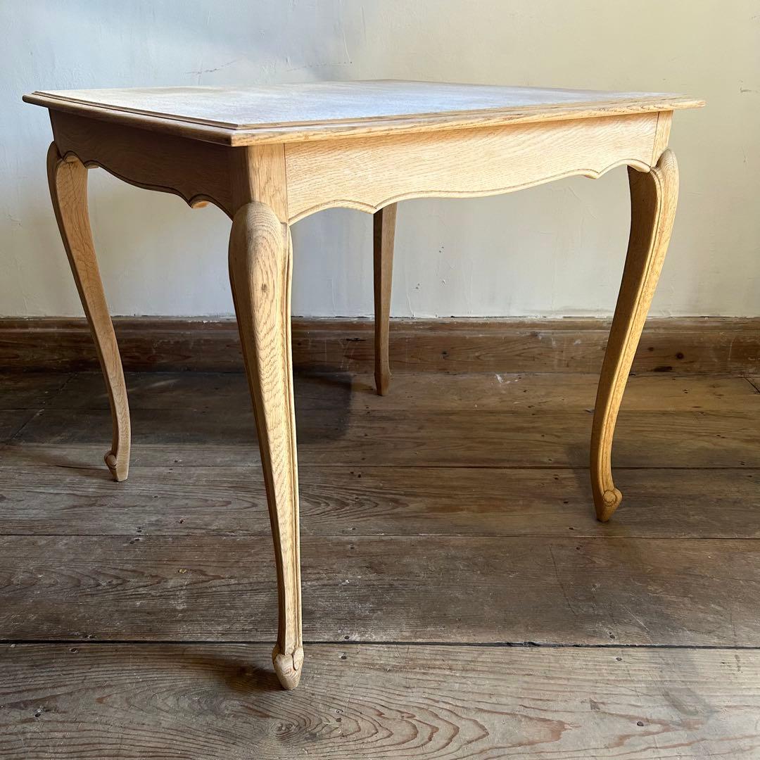 フランスアンティーク　ダイニングテーブル　スクエアテーブル　猫脚　剥離　正方形