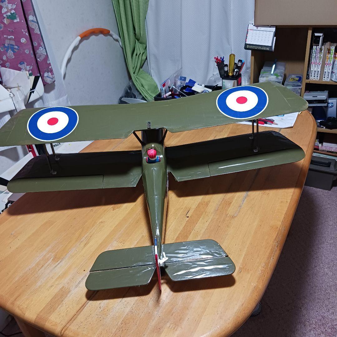 ラジコン飛行機、電動複葉機です。