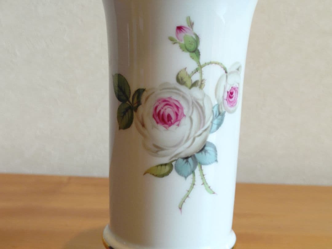 【希少】【マイセン】ホワイトローズ 金彩フラワーベース（花瓶）（日本未輸入品）
