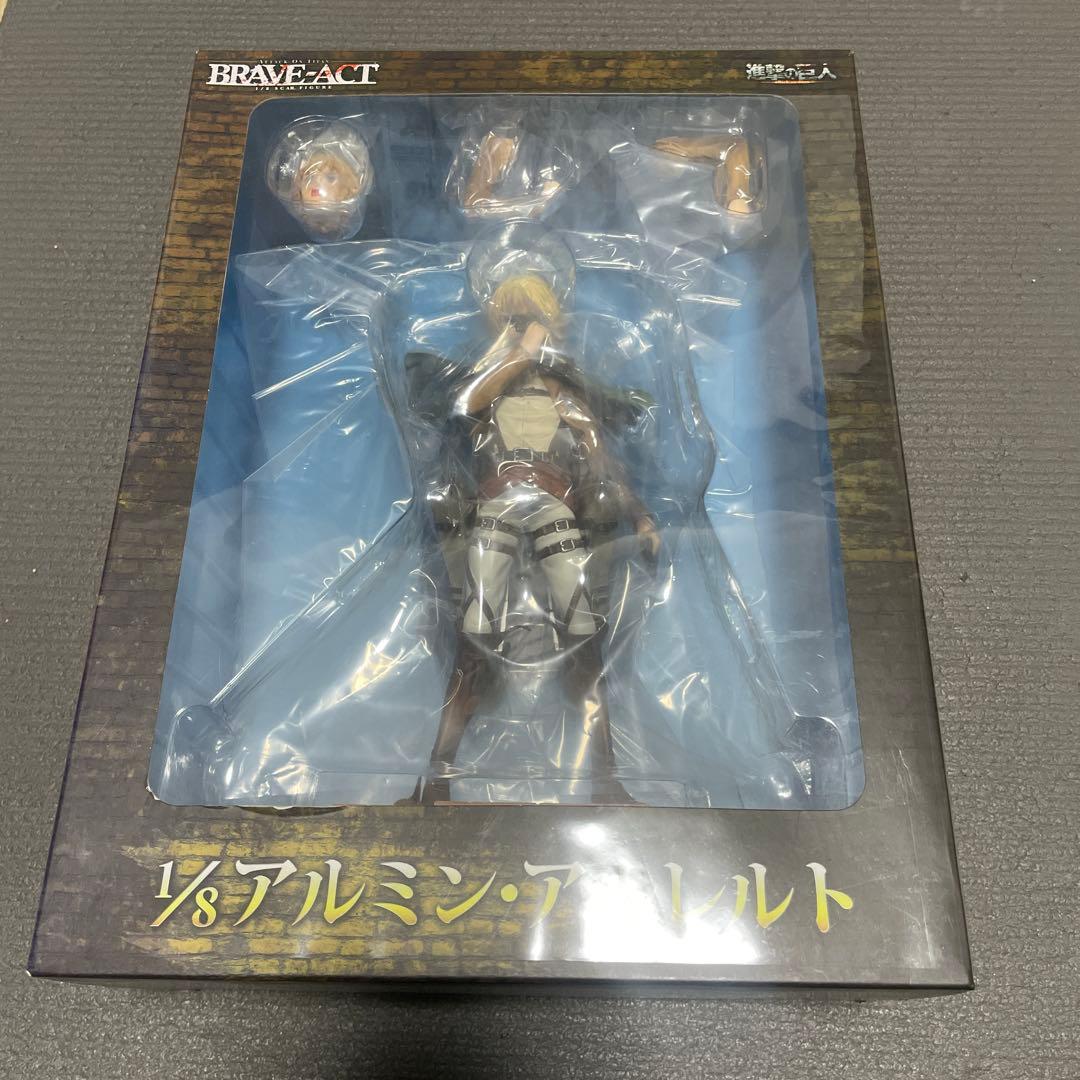 激レア　未開封　進撃の巨人　brave act 千値練　アルミン　アルレルト