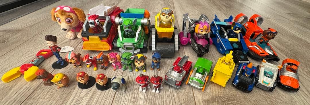 パウパトロールベーシックビーグルセット　フィギュア付き