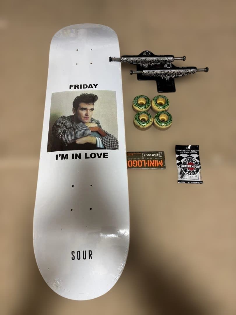 スケートボードコンプリート　8.375 インディペンデント