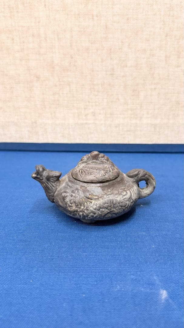 黒泥 龍頭 微香壺 / オブジェ コレクション横8cm x 高6cm