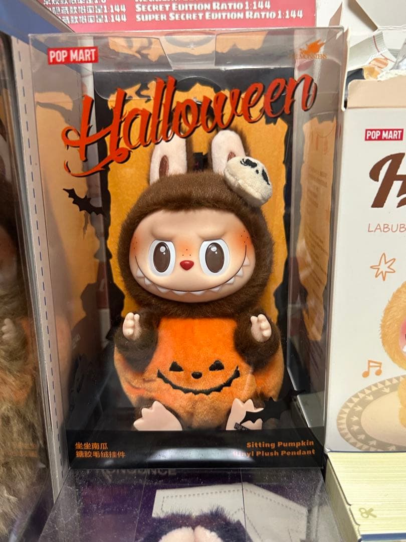 新品　Labubu Happy Halloween Partyシリーズぬいぐるみ