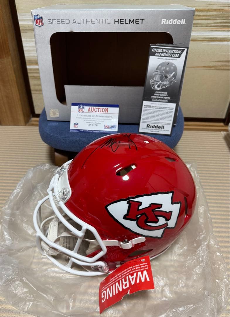 カンザスシティ・チーフスオーセンティック ヘルメット マーカス・アレンサイン入り