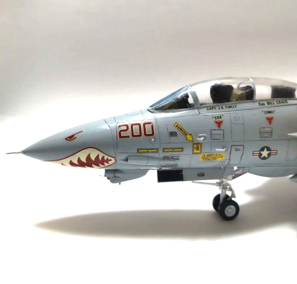 【完成品】F-14A トムキャット 1/72 サンダウナーズ