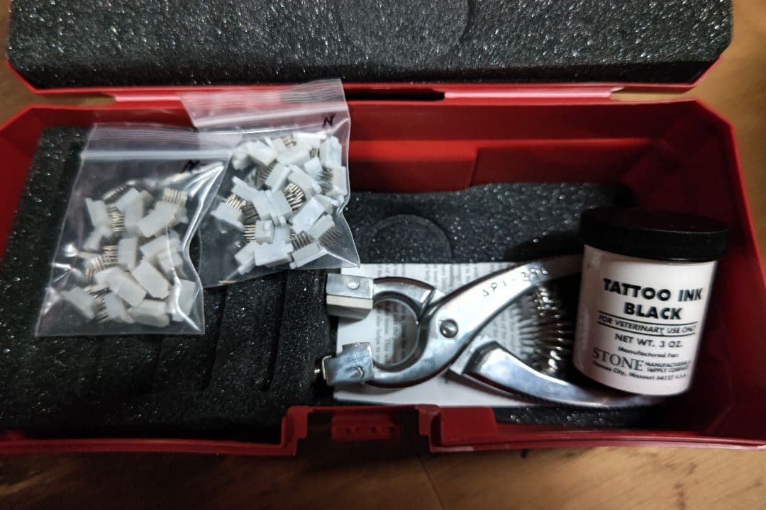 アメリカンラビット　イヤーナンバー　タトゥ　道具　レア