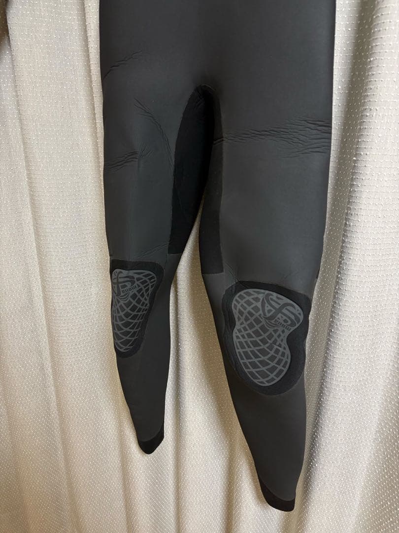 FELLOW SURF(フェロー)5×3mm セミドライ レディースMLBサイズ