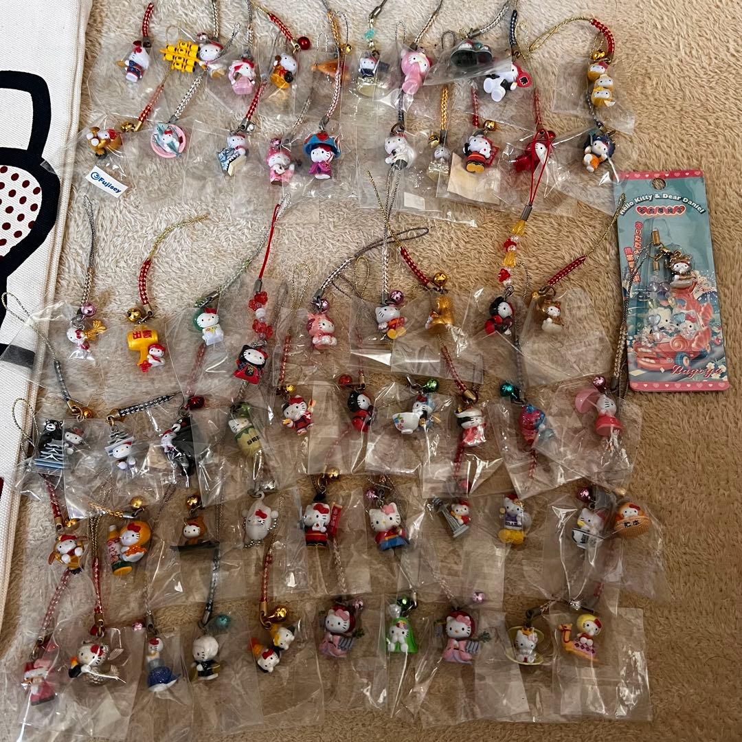 ハローキティ　ご当地キティ　根付けストラップ　60点　まとめ売り