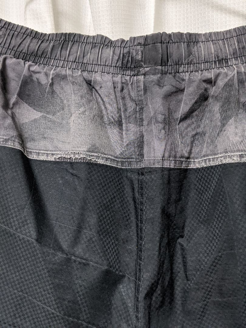 希少カラー‼️ アンダーアーマー  ナイロンセットアップ