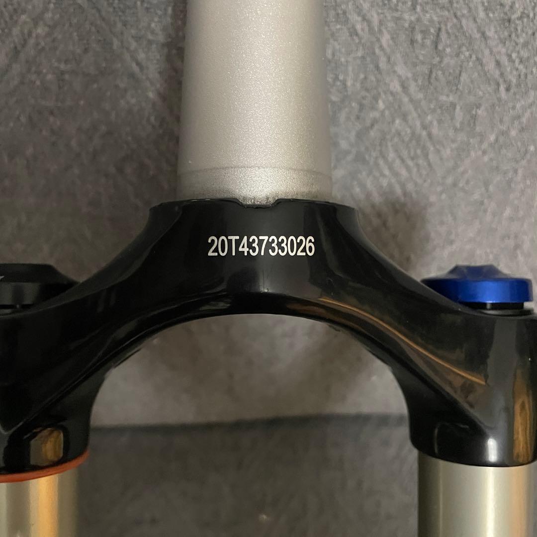 新年セール！！　ROCKSHOX Sektor サスペンションフォーク 26