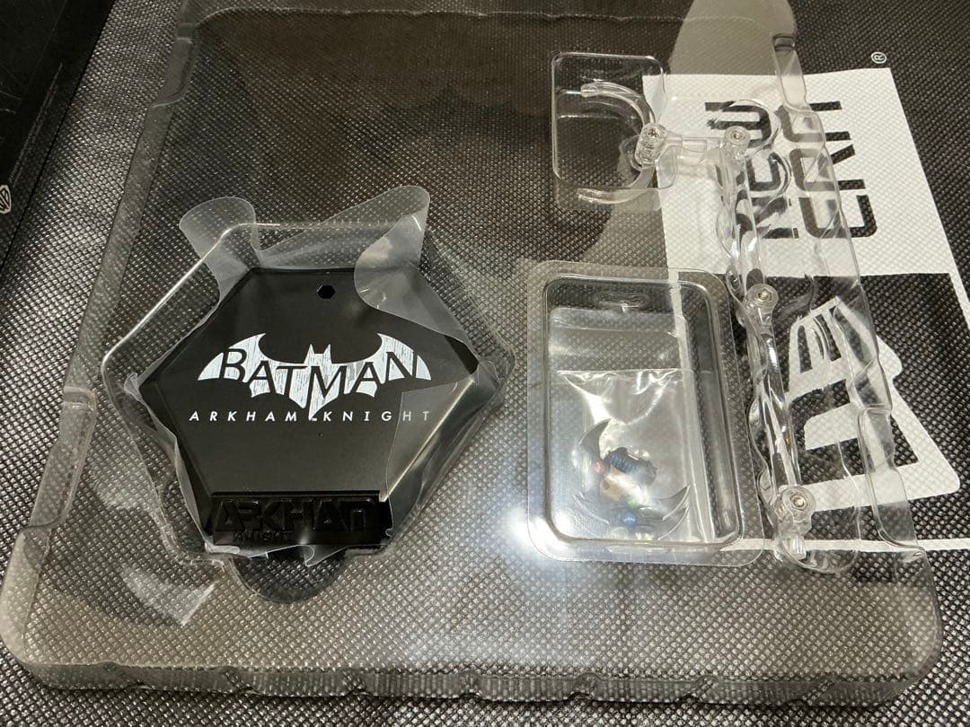 【開封済】 良品製造 1/12 バットマン アーカム・ナイト 初回予約特典付き