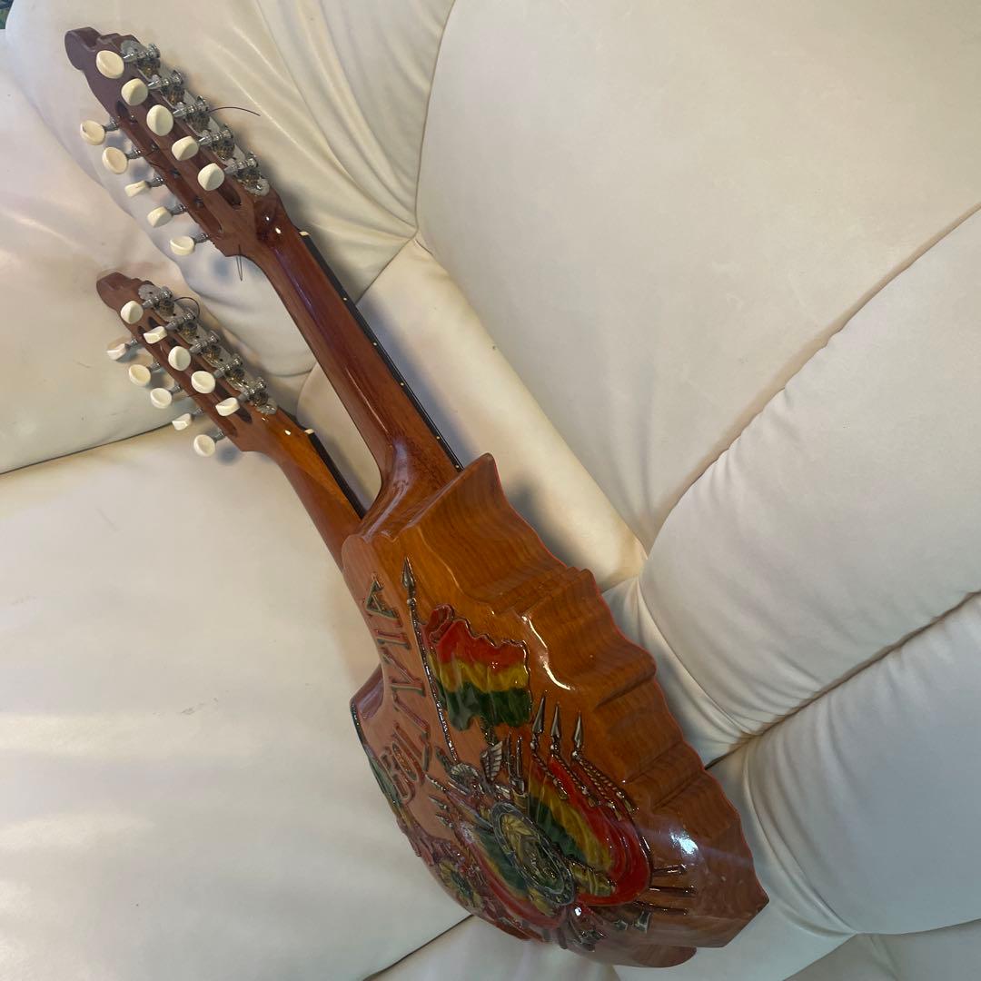 民族楽器 チャランゴ