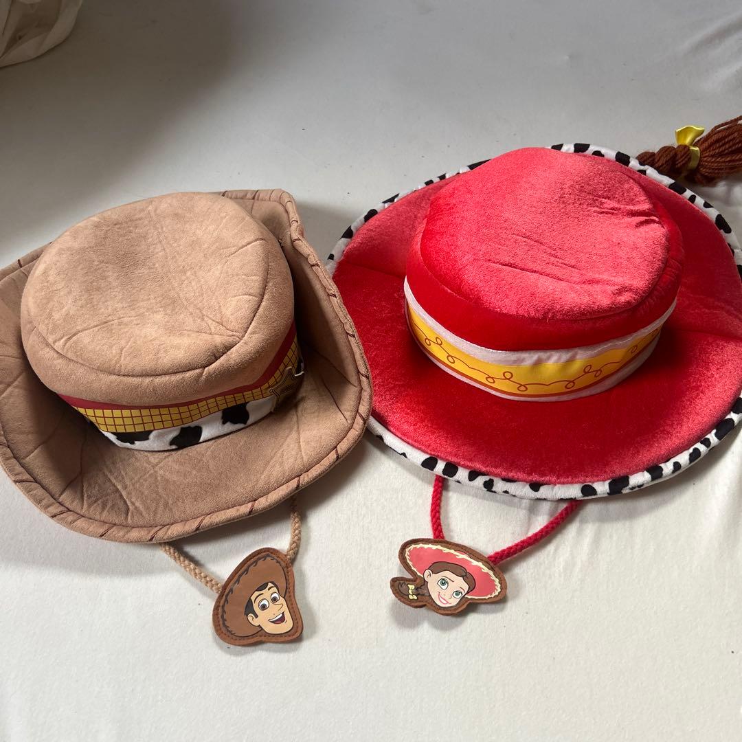 レア商品！！ディズニー　ウッディー　ジェシー　ハット　2個セット　トイストーリー