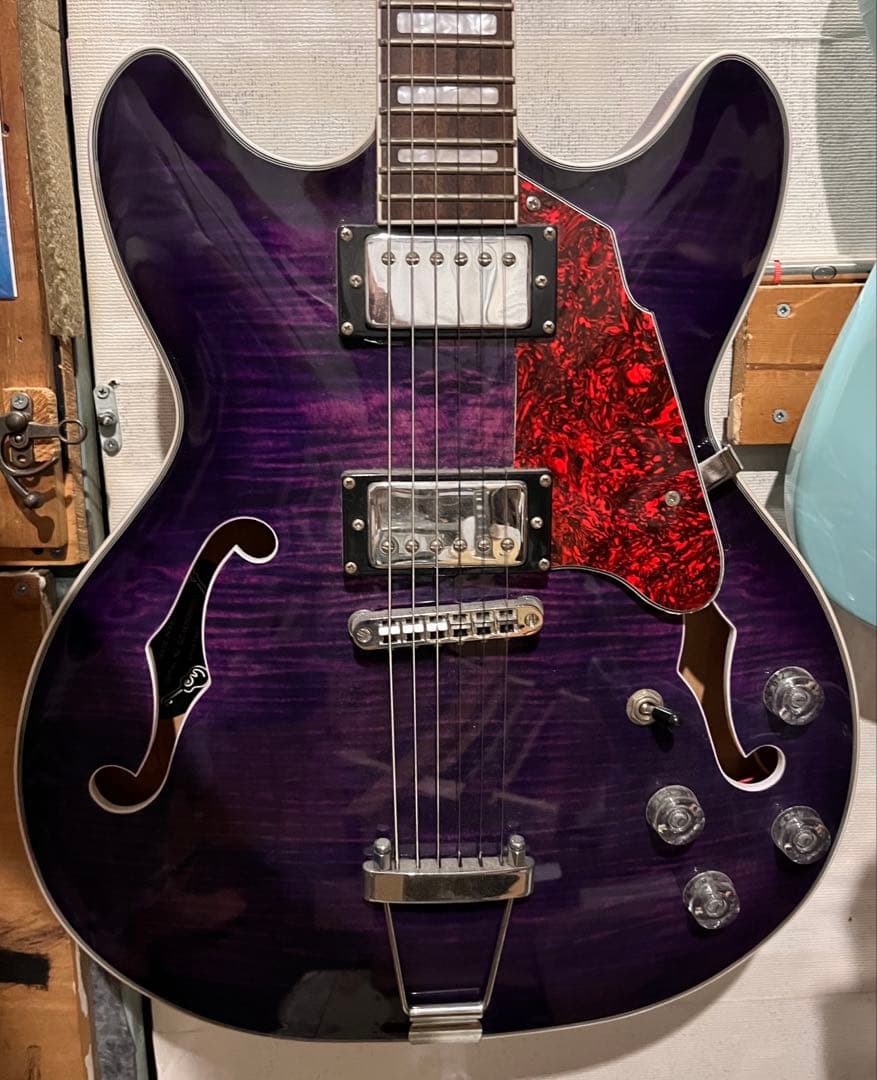 Grote セミアコ　ギター