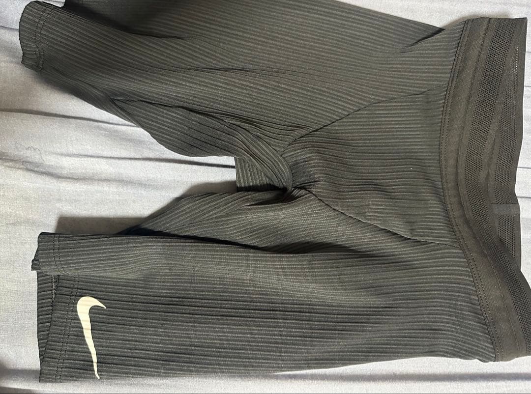 NIKE エアロスイフトハーフタイツプロXS