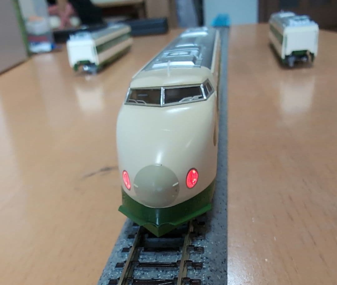 TOMIX 200系新幹線E編成 基本&増結セット