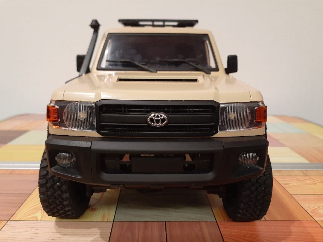 UK【全塗装済み】MN82ランドクルーザー オーバーランド仕様 フルセット