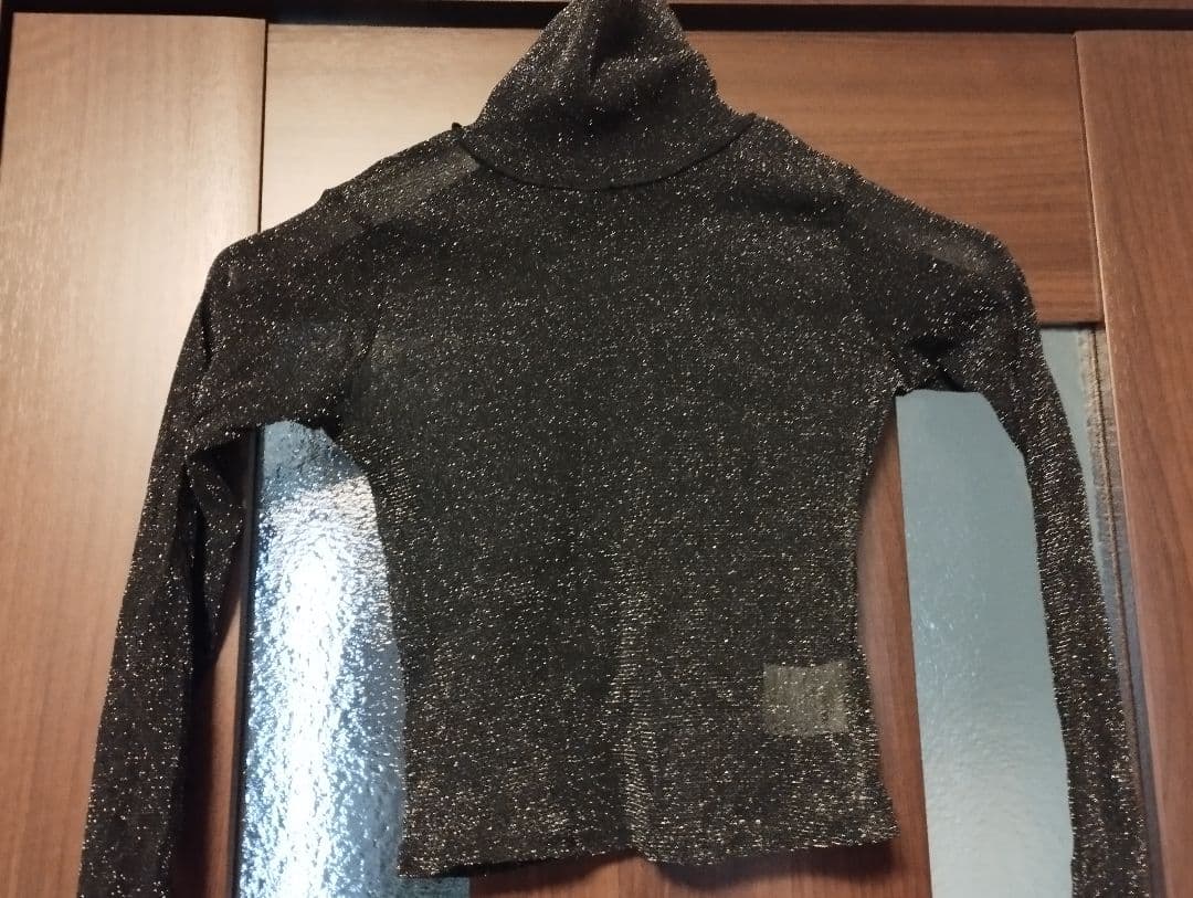 ラメ入りタートルネックcoup-de-pied　クゥードピエ