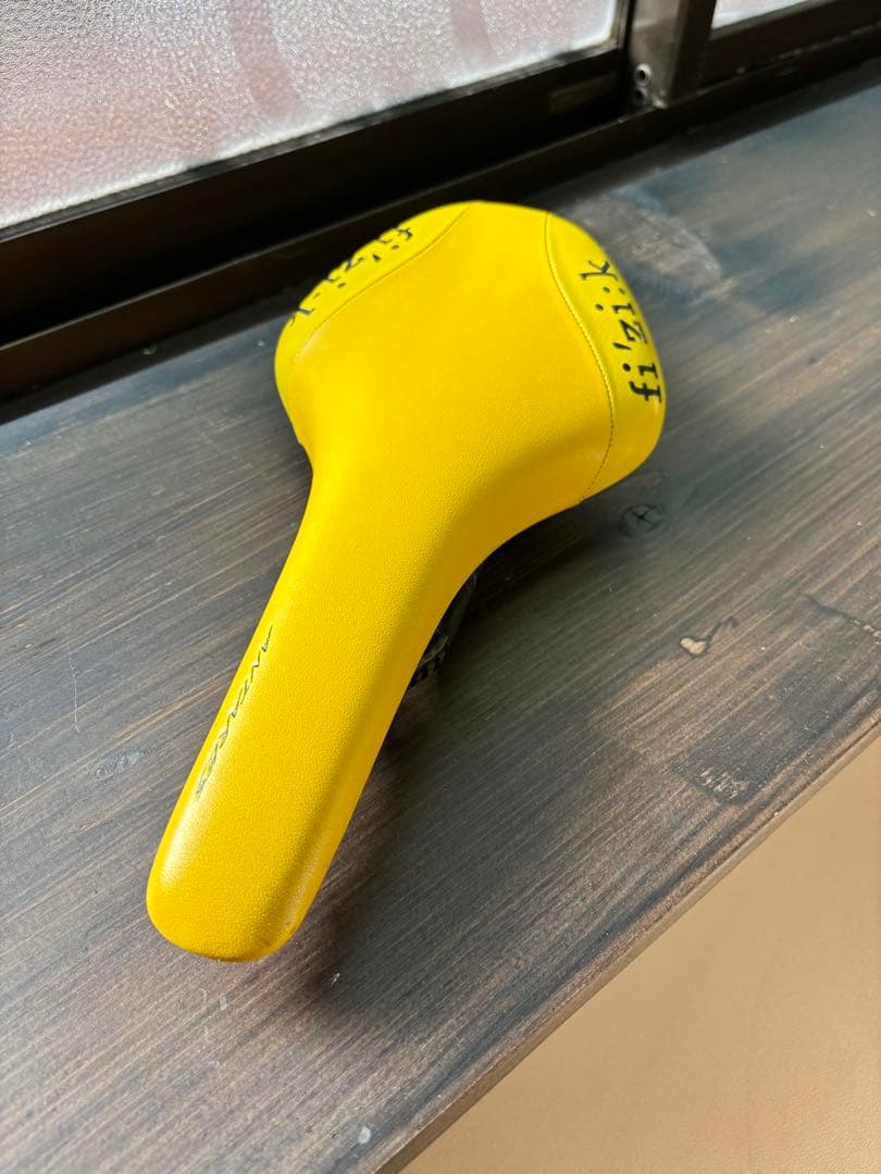 fizik サドル ANTARES ツールドフランスマイヨジョーヌモデル