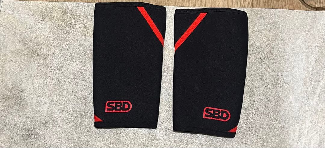 sbdニースリーブ