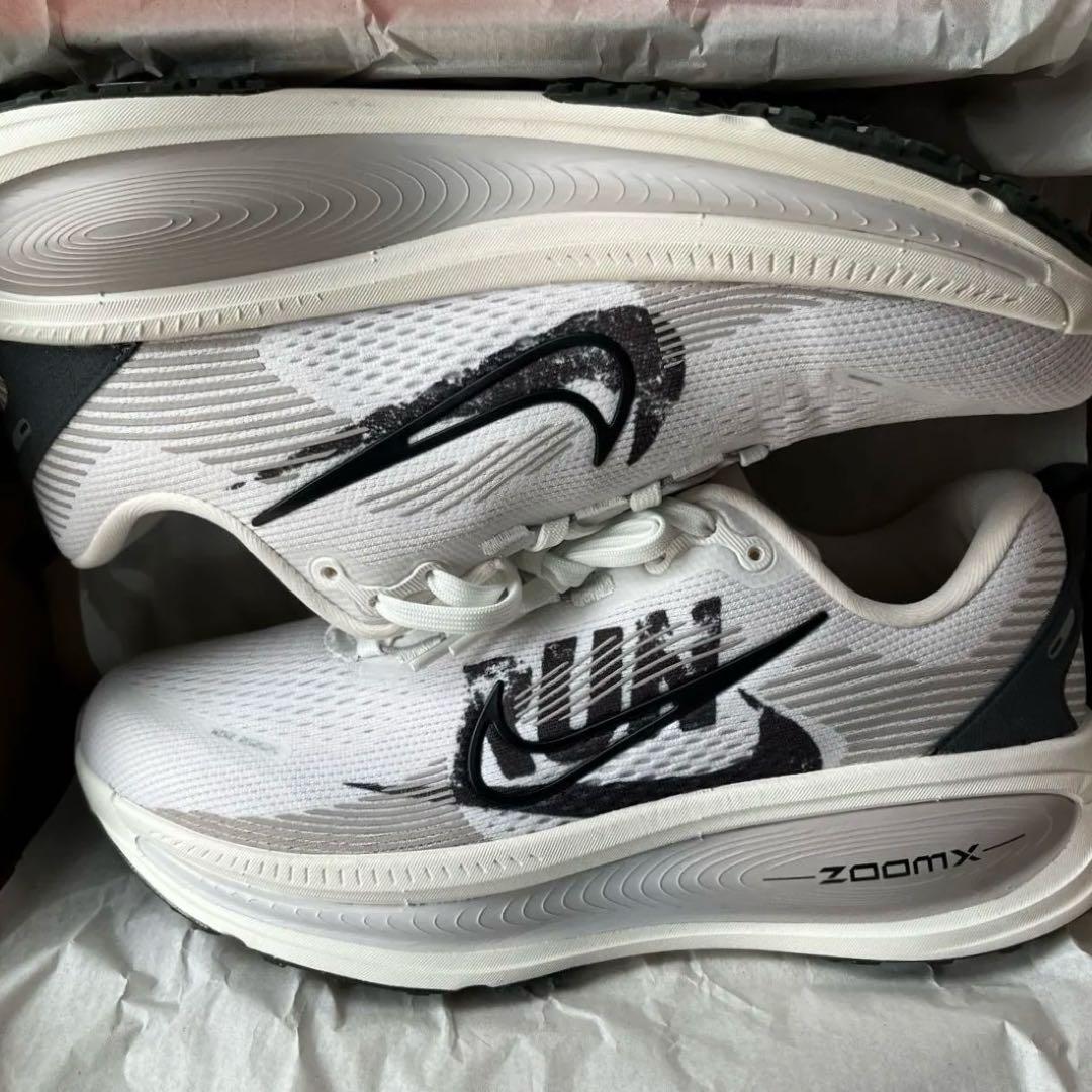 Nike VOMERO 18 RUN 26.5cm ホワイト