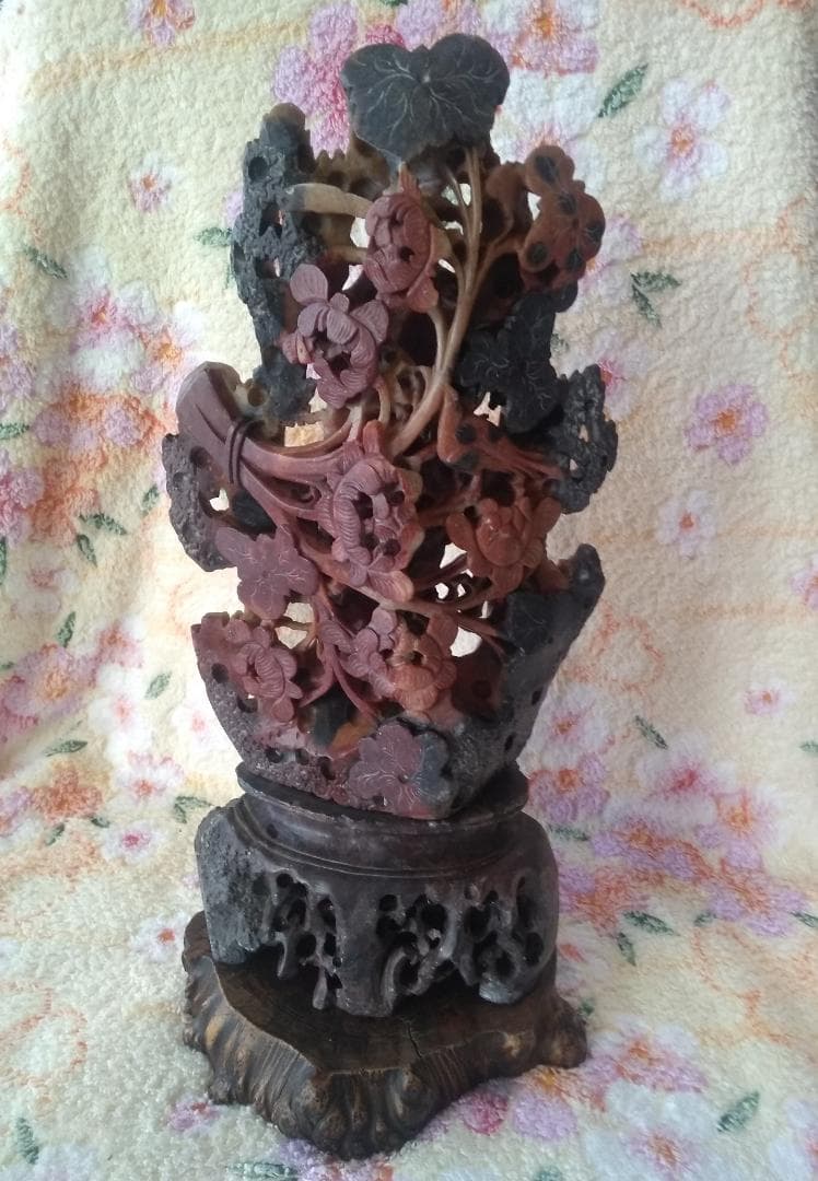 石の透かし彫り【玉石寿山石】