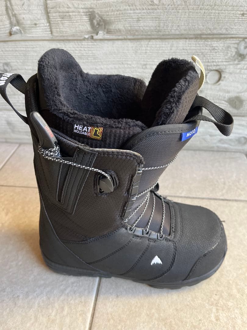 美品BURTON MOTO スノーボードブーツ 27cm 男性用 2025