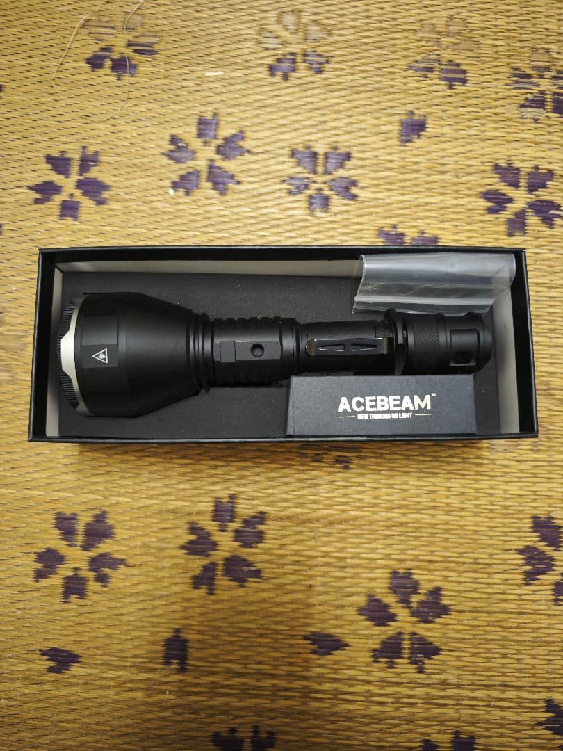 ACEBEAM W30 懐中電灯 2408m