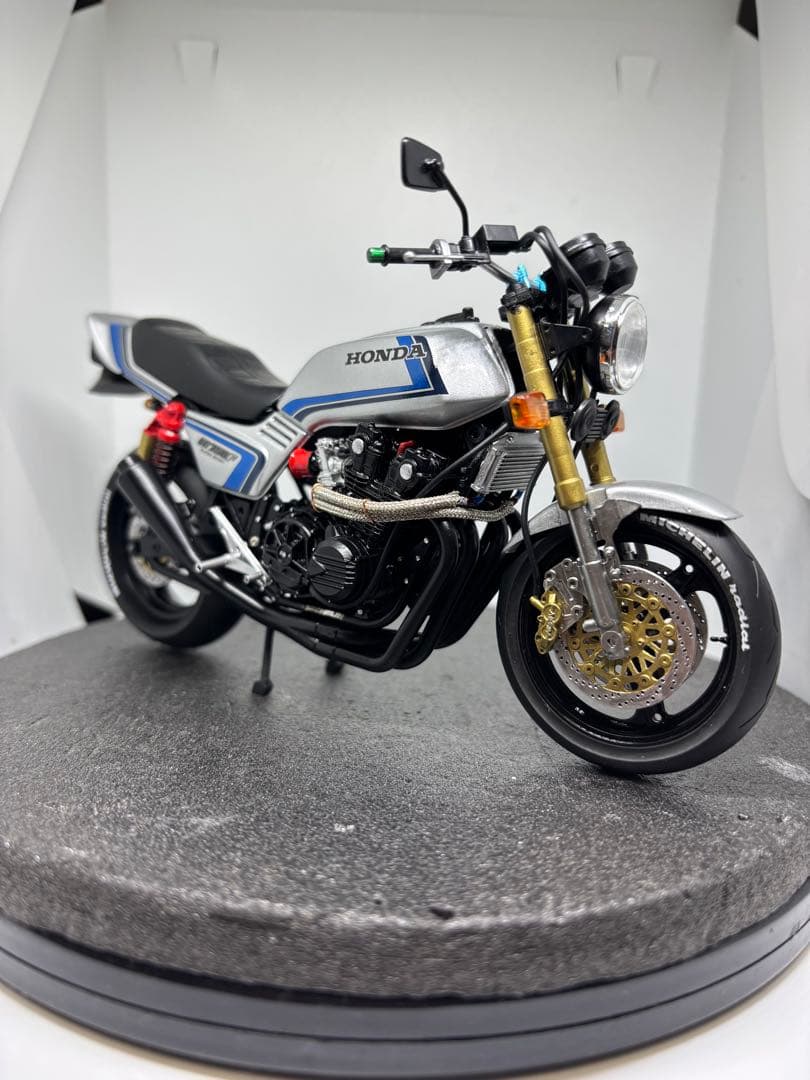 プラモデル完成品　タミヤ　ホンダ　CB750F 1/12 スペンサー　レプリカ