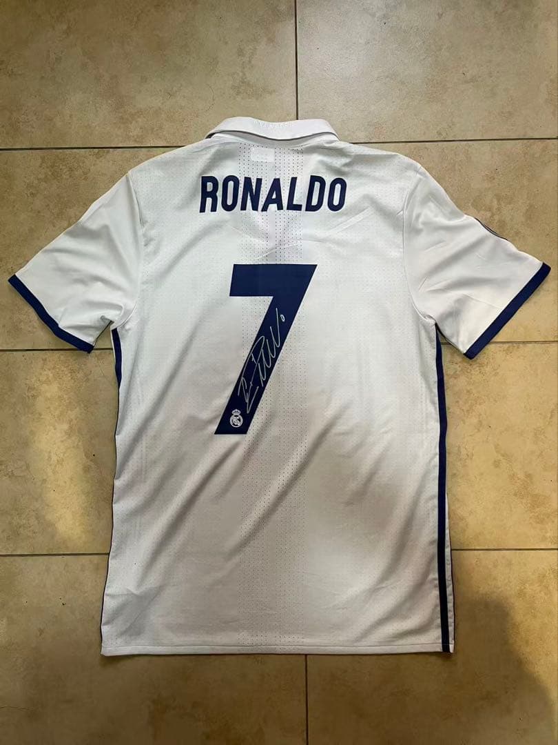クリスティアーノ・ロナウド　直筆サイン入りユニフォーム　16-17 CL